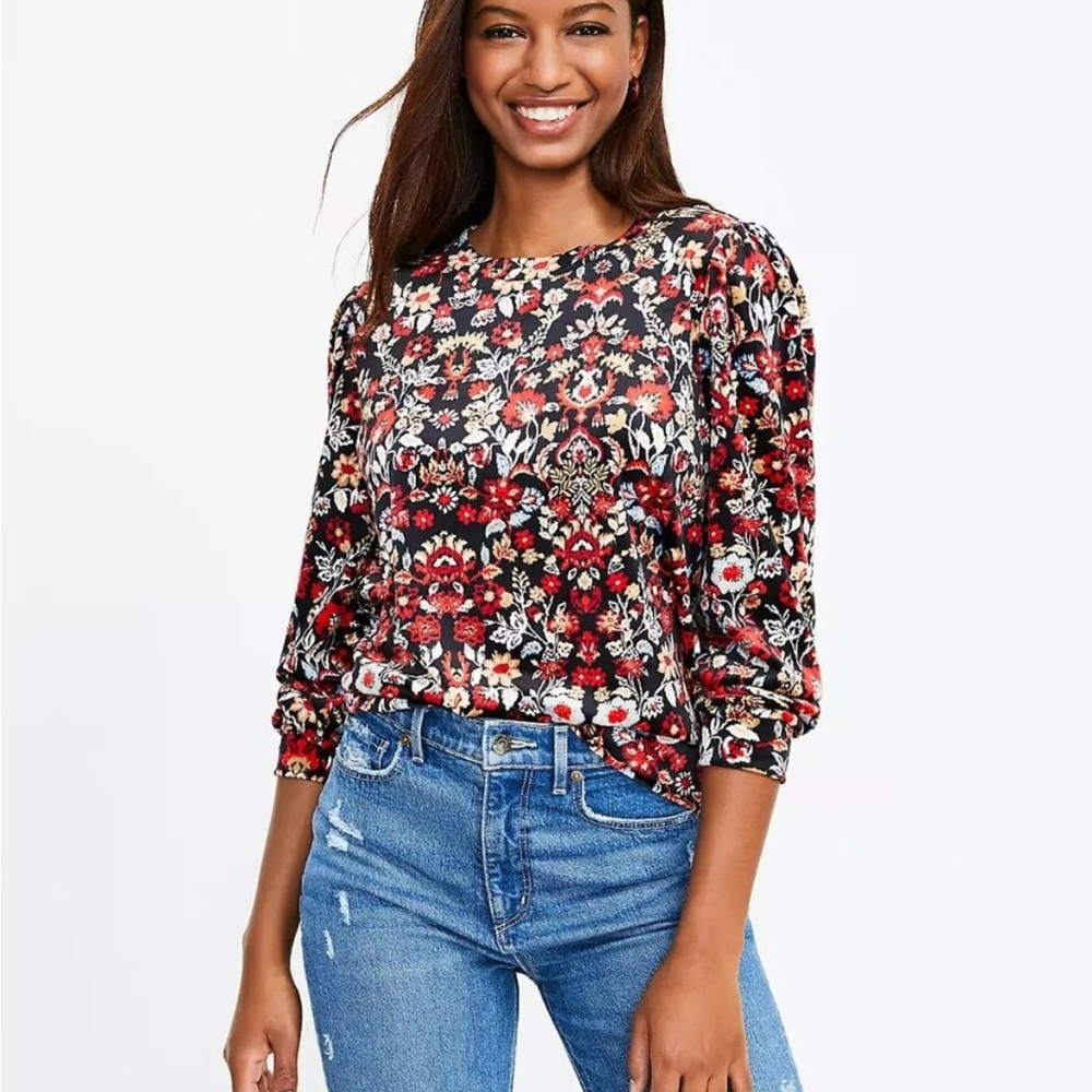 loft red black velour sweatshirt w Floral Print